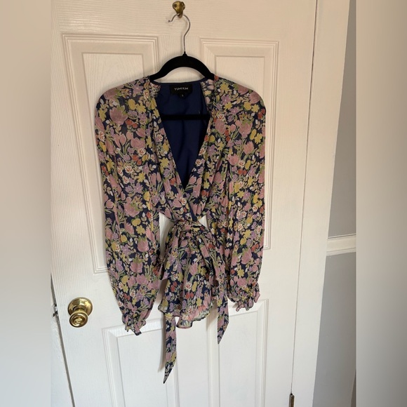 Yumi Kim Cameron Wrap Top in Laguna Breeze Midnight | Floral Feminine Size Small - Picture 3 of 12